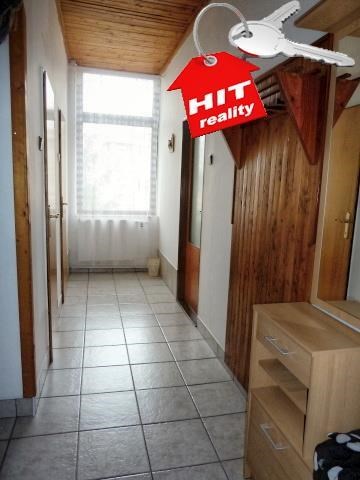 Pronájem zařízeného pěkného bytu 3+1 pro studenty, xx m2, Plzeň-Vnitřní město, Plachého ul.