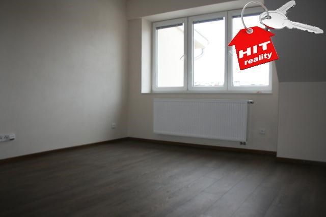Pronájem bytu 2+kk, cihla, po rekonstrukci, 53m², Plzeň - Slovany