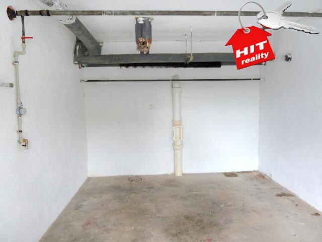 Pronájem garáže 17 m2 v Plzni, Pod Záhorskem