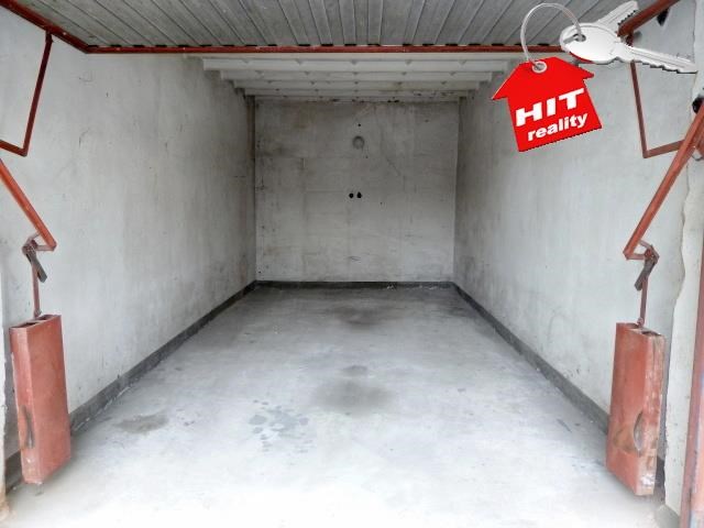 Pronájem garáže 17 m2, PM, Pilařská