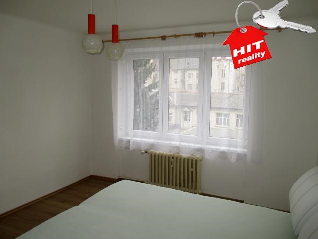 Prodej rekonstruovaného, vybaveného bytu 2+1 v Plzni Zámečnické ul.