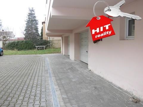 Pronájem garáže, 20m2, Plzeň,  Na Dlouhých