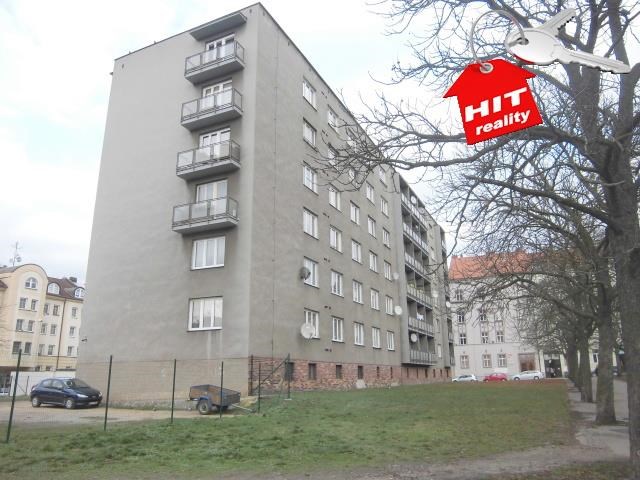 Pronájem bytu 3+1, 80m2, Plzeň, Jiráskovo náměstí