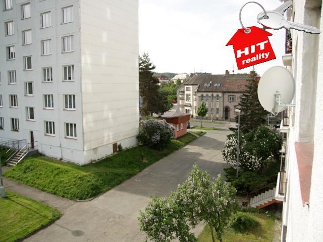 Prodej velkého bytu 4+1+L v Plzni na Doubravce v Zábělské ulici