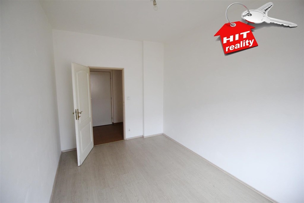 Pronájem bytu 1+1 35 m2, Plzeň - Slovany