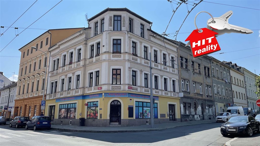 Prodej bytu 2+kk, 50 m2 v Plzni, Husovo náměstí